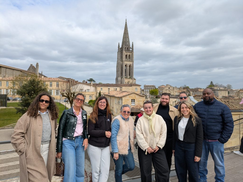 Cohésion d'équipe, confiance et partage - team building à Bordeaux et Saint-Emilion