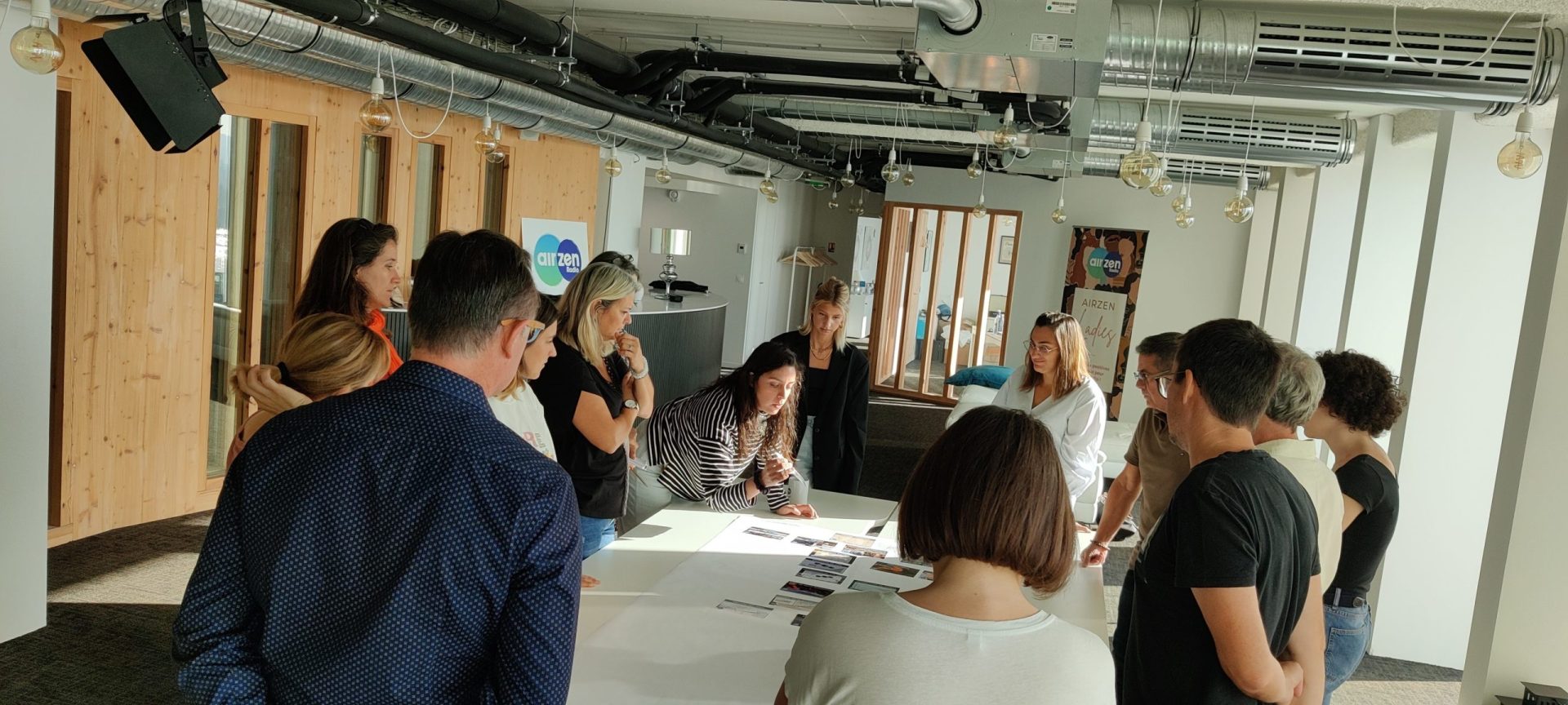 Fresque du Climat entreprise : participants réunis autour de l'atelier animé par Ose&Nous